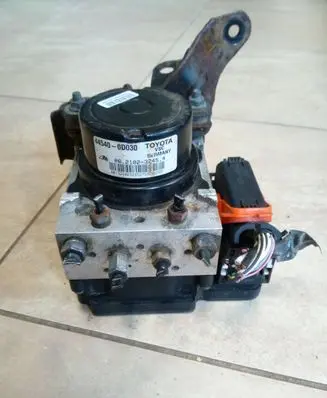 Toyota Yaris ABS Pump 445400D030 NE67701