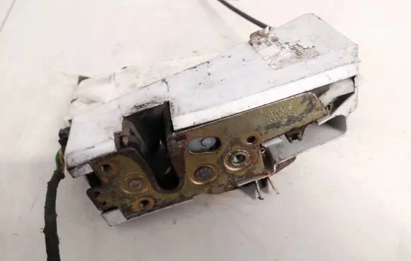 Seat Alhambra (Mk1) Rear door lock 93bg220a20dd