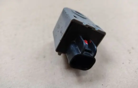 Hyundai i40 Alarm relay 957103L010