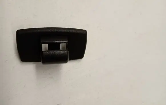 Mercedes-Benz C W205 Sun visor clip/hook/bracket A16681000129051