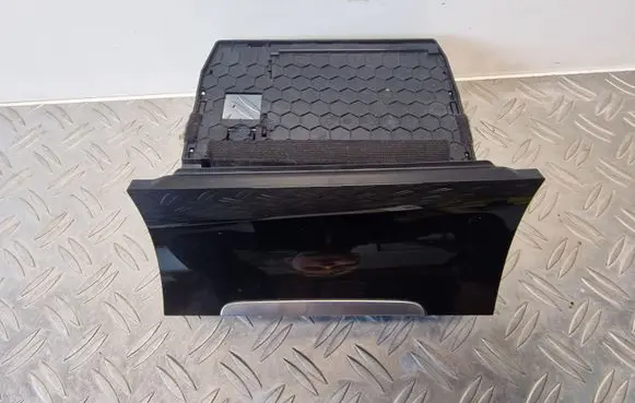 Volkswagen Golf VII Glove box 5G2863391