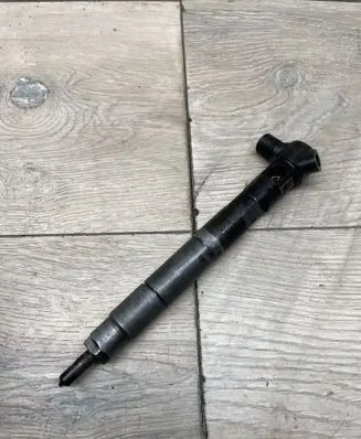 Mercedes-Benz Vito Viano W639 Fuel injector
