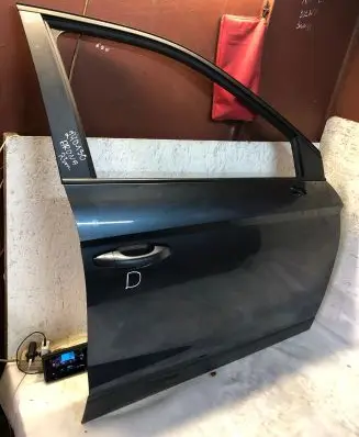 Seat Arona Front door