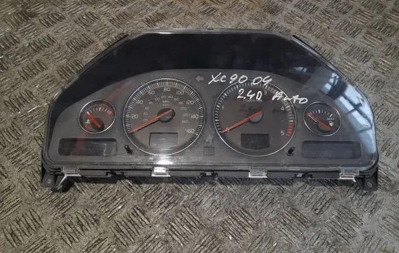 Volvo XC90 Speedometer (instrument cluster) 30682286 8602891 69594350T