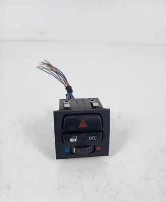 BMW 3 E90 E91 Hazard light switch 9132421