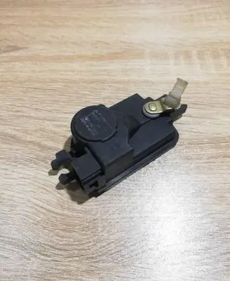 Mitsubishi Lancer Air flap motor/actuator 1528005620