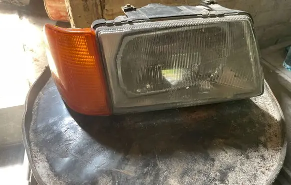 Audi 100 200 5000 C3 Headlight lense 301131956