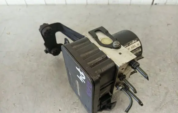 Mini One - Cooper R50 - 53 ABS Pump 6760266 6760265