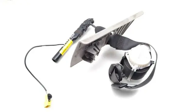 Opel Meriva B Front seatbelt 13305706 13250510