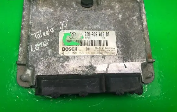 Volkswagen Golf IV Engine control unit/module 038906018BT 0281001926