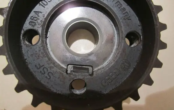 Audi A4 S4 B6 8E 8H Crankshaft pulley 06A105263E