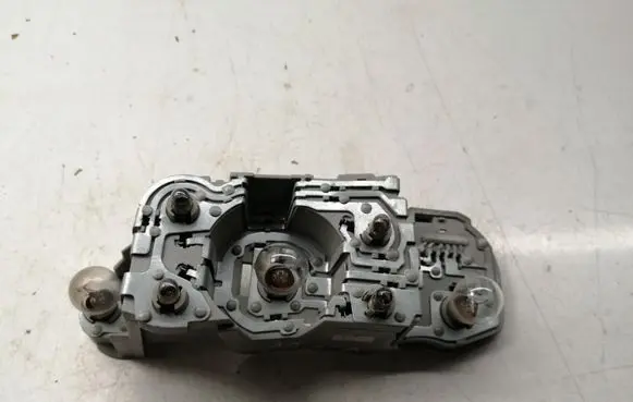 Toyota Corolla Verso AR10 Tail light bulb cover holder 815670F010