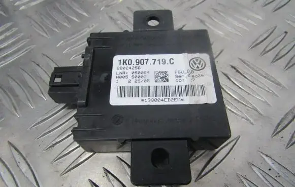 Audi A3 S3 8P Other control units/modules 1k0907719c 28024256