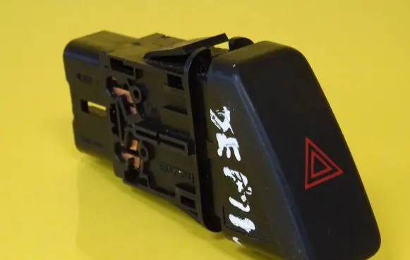 Mazda Premacy Hazard light switch B25D664H0 03190010