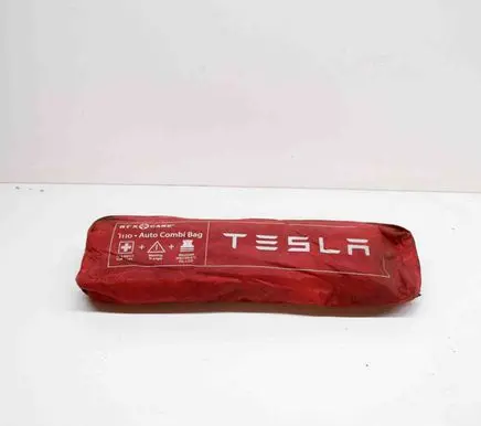Tesla Model S First aid kit 