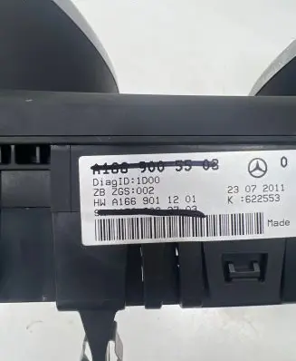 Mercedes-Benz ML W166 Speedometer (instrument cluster) A1669005503 A1669006704 SWP037