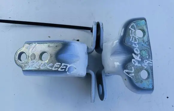 KIA Pro Cee'd III Loading door hinge set 