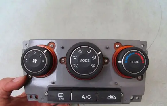 KIA Carens I Climate control unit 972501DXXX