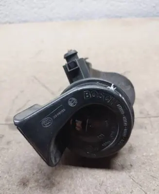 Toyota Avensis T250 Horn signal 70388115