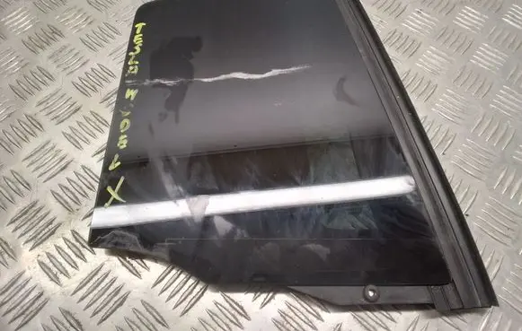 Tesla Model X Rear side window