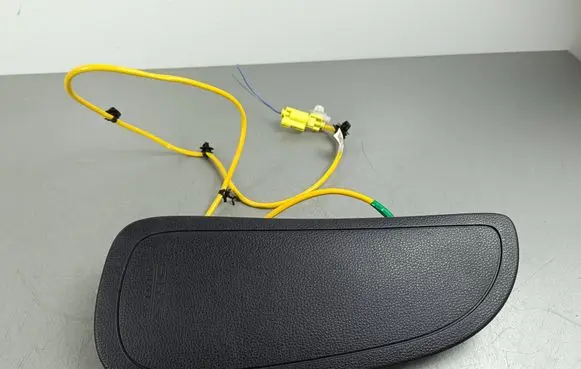 Mitsubishi Eclipse Cross Seat airbag DHD7Y2HAGG26 7030A726XA