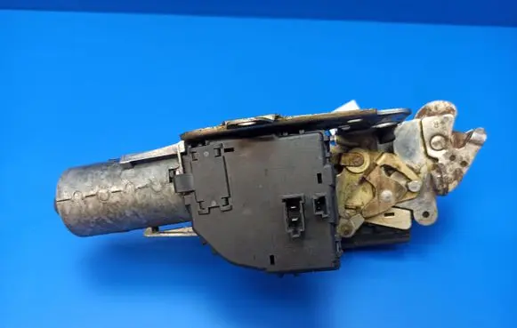 Tailgate/trunk/boot lock/catch/latch