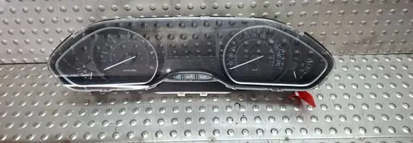 Peugeot 208 Speedometer (instrument cluster) S25053873 9813848980