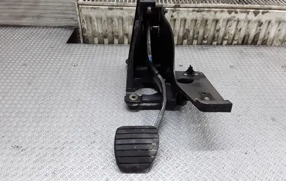 Renault Laguna II Brake pedal 8200420699