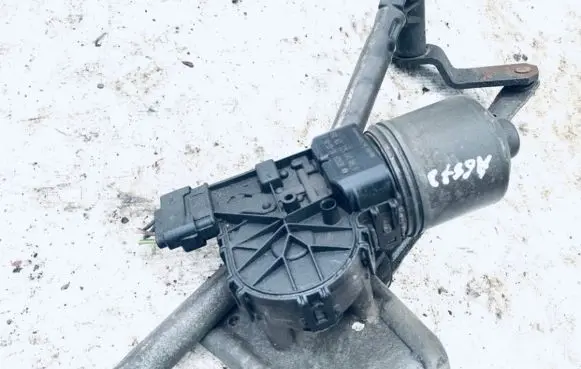 Peugeot 206 Wiper motor 0390241523