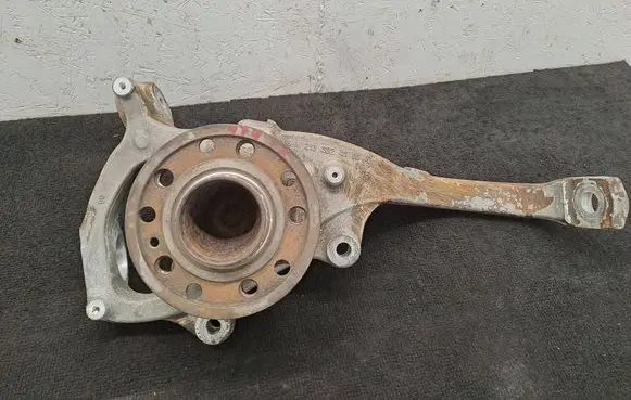 Mercedes-Benz E W213 Front wheel hub A2133324700