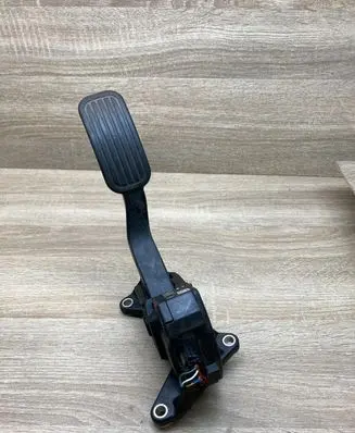 Toyota Corolla E210 E21 Accelerator throttle pedal 7811002210 19315A2