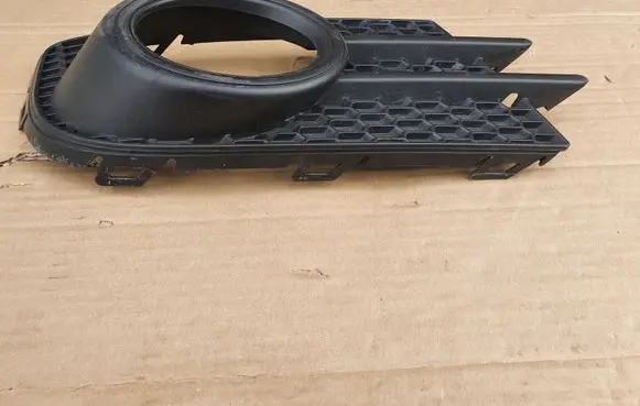 Front bumper lower grill