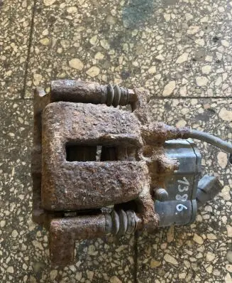 Audi A6 S6 C6 4F Rear brake caliper