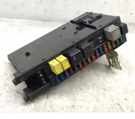 Mercedes-Benz C W203 Comfort/convenience module 2035452401 5DK00848641