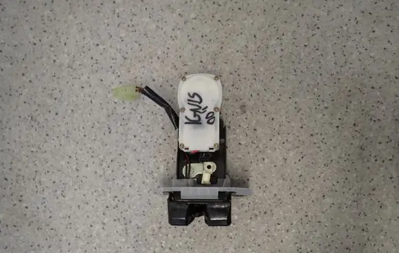 Suzuki Ignis Tailgate/trunk/boot lock/catch/latch 
