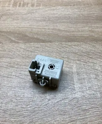 Toyota Prius (XW20) Other relay 8665220010 0689003540