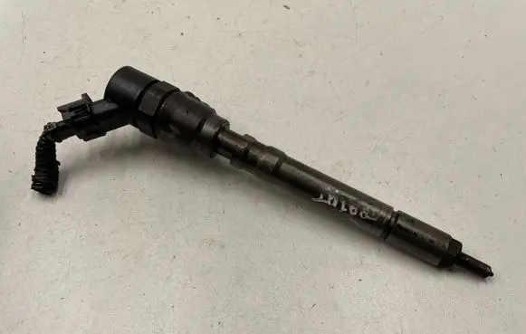 KIA Carens II Fuel injector 0445110064