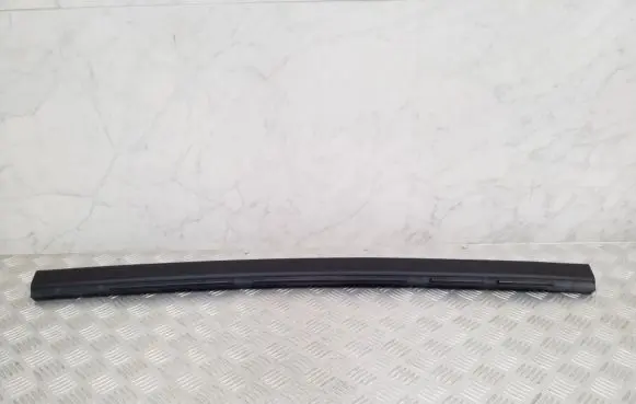BMW 1 F20 F21 Engine compartment rubber 7239146