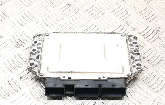 Renault Megane II Engine control unit/module 215842882A 5096053118 8200321263