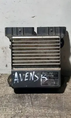 Toyota Avensis T250 Fuel injection control unit/module 8987120050