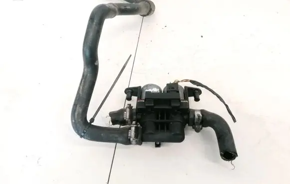BMW 5 E39 Coolant heater control valve 6412837499502 1147412137