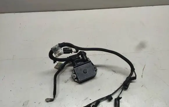 BMW 3 E90 E91 Glow plug pre-heat relay 7798000
