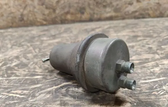 Mercedes-Benz SL R107 Fuel pressure regulator 0438170004