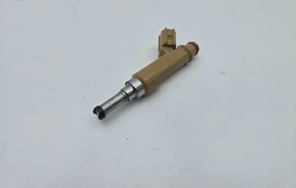 Toyota Prius (XW30) Fuel injector 2325037010 069002321
