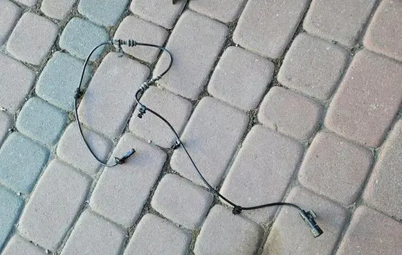Opel Insignia B ABS brake wheel speed sensor 84228850