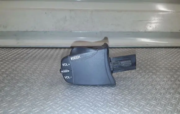 Ford Fusion Multifunctional control switch/knob 