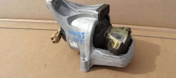 Audi A4 S4 B9 Engine mount bracket 8W0199371CP