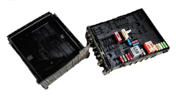 Volkswagen Golf IV Fuse module 1K0937124K