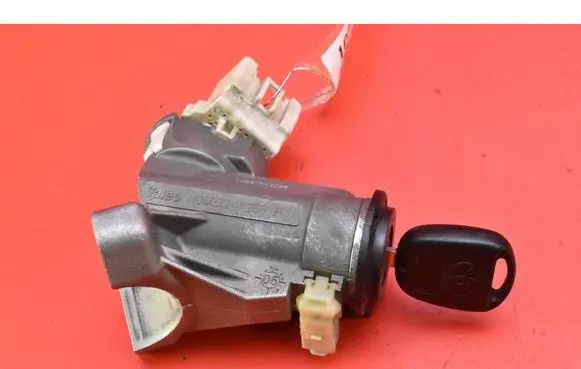Toyota Yaris Ignition lock N0502241