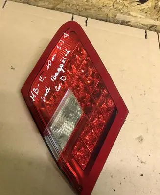 Mercedes-Benz E W212 Tailgate rear/tail lights A2128200864